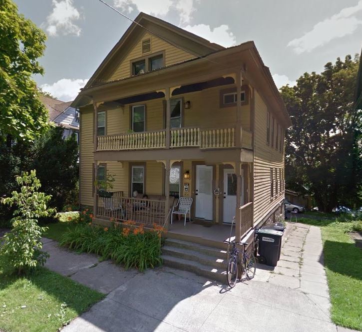 Vintage Victorian - 130 Woodlawn Ave