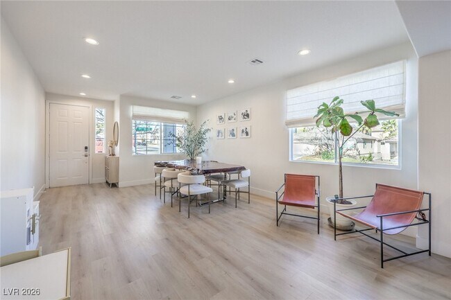 Foto del edificio - 5404 Avent Ferry St