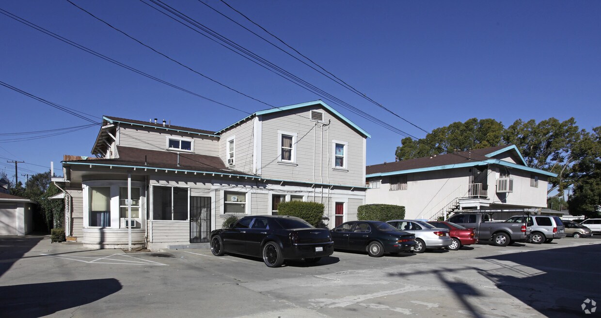 Primary Photo - 534-544 W Amerige Ave