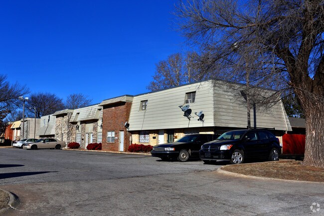 Building Photo - Macie Villas