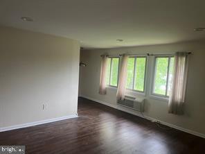 Foto del edificio - 250 Tanglewood Ln