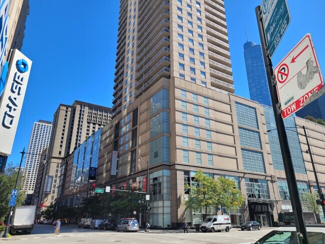 Building Photo - 545 N Dearborn St