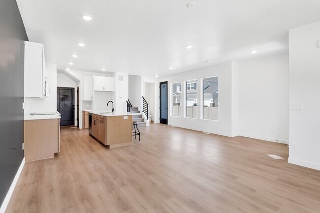 Foto del edificio - 9776 Caldwell Pl