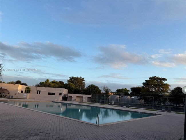 Foto del edificio - 8500 SW 133rd Avenue Rd