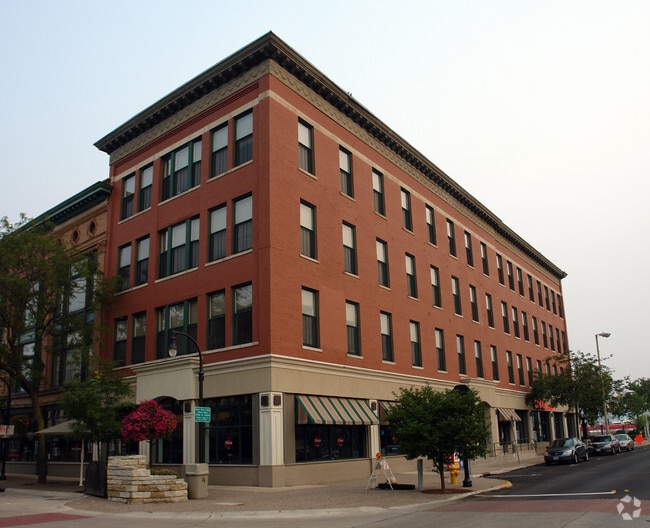 Building Photo - Renaissance Lofts