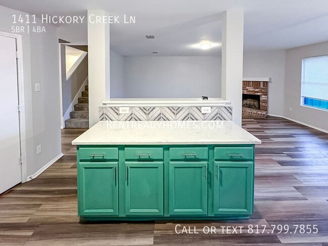 Foto del edificio - 1411 Hickory Creek Ln