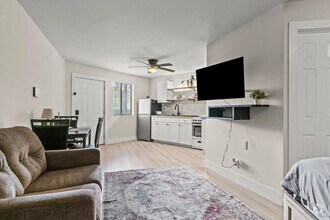 Building Photo - 3801 SW Triana Blvd