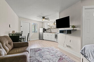 Building Photo - 3801 SW Triana Blvd