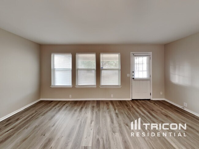Building Photo - 10810 Palomino Bluff San Antonio TX