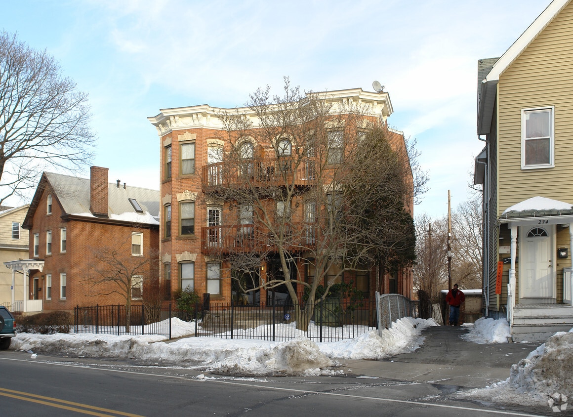 Building Photo - 288-290 Maple Ave