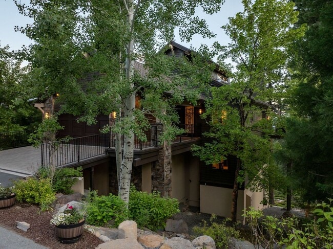Building Photo - Tahoe Elegance