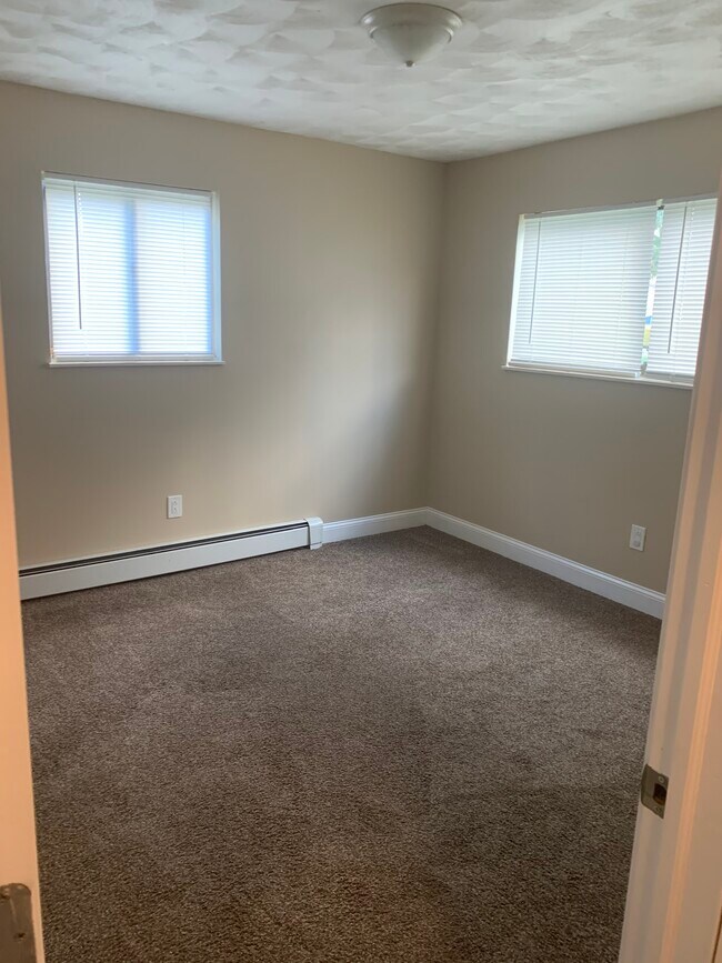 755 Mauro Cir SE Unit 5, Warren, OH 44484 Apartments Warren, OH