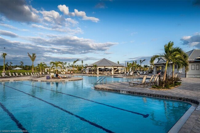 Foto del edificio - 14091 Heritage Landing Blvd