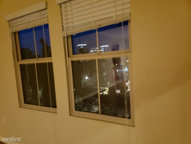 Building Photo - 1 br, 1 bath Apartment - 11302 Pentado