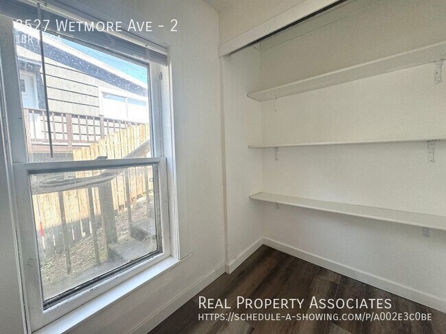 Building Photo - Quiet & Spacious 1 Bedroom in Everett!