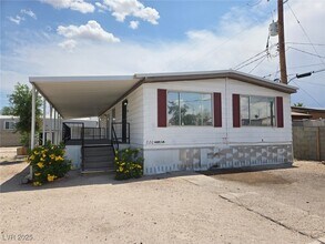 Building Photo - 220 Hopi Ln