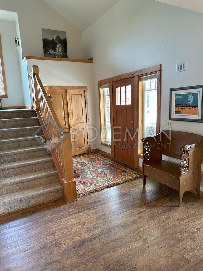 Building Photo - 3207 Summerset Dr