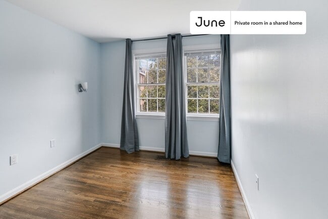 Building Photo - Room in Shared 7 bed/3.5 bath home