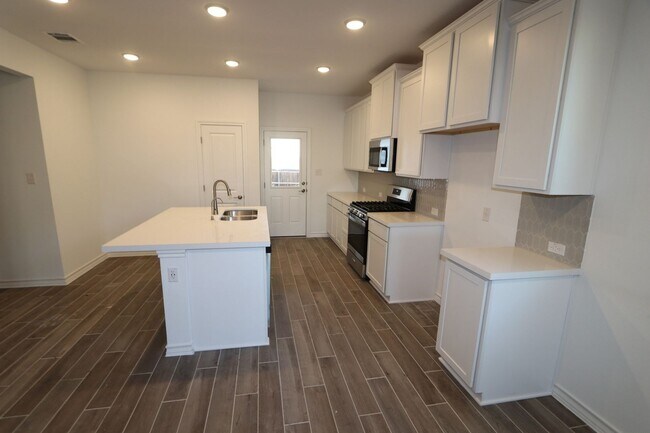 Building Photo - Charming 3BR Single Family Home in Hutto