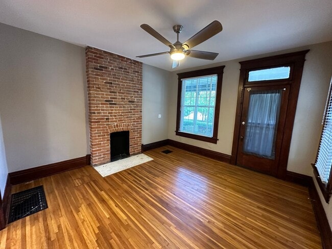Foto del edificio - W 8th Ave 403-405 &amp; Belmont Ave 1523 RGI