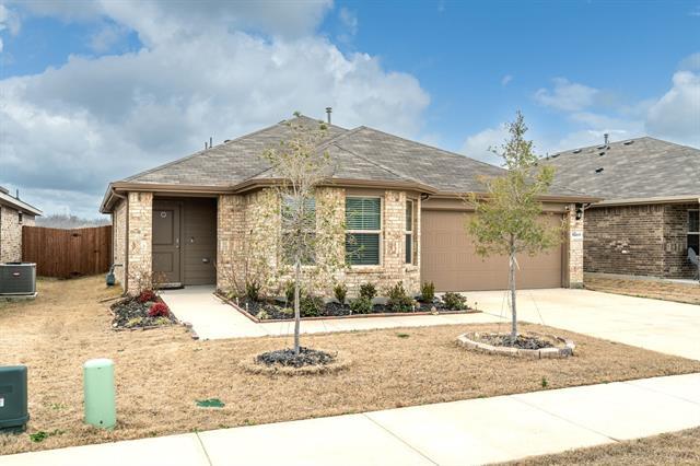 Foto del edificio - 16617 Porterfield Ln