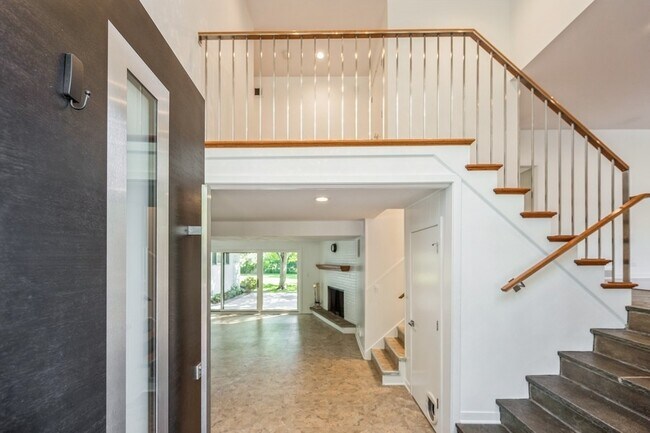 Building Photo - 295 Aspen Ln
