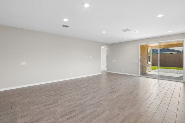 Building Photo - 3315 S Piedra Cir
