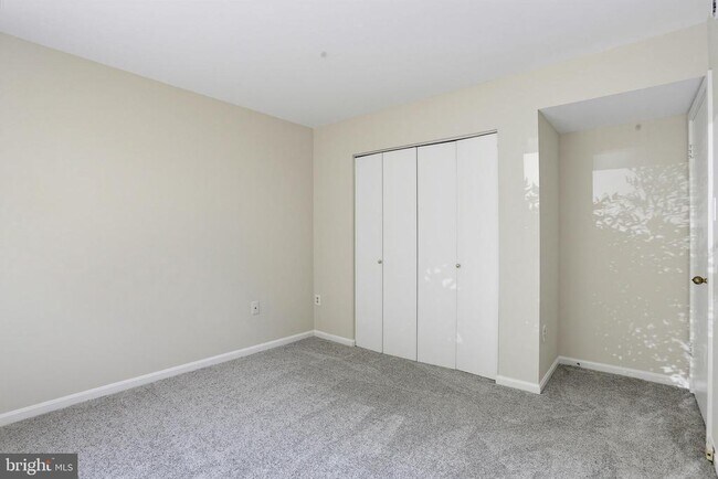 Building Photo - 5139 Dudley Ln