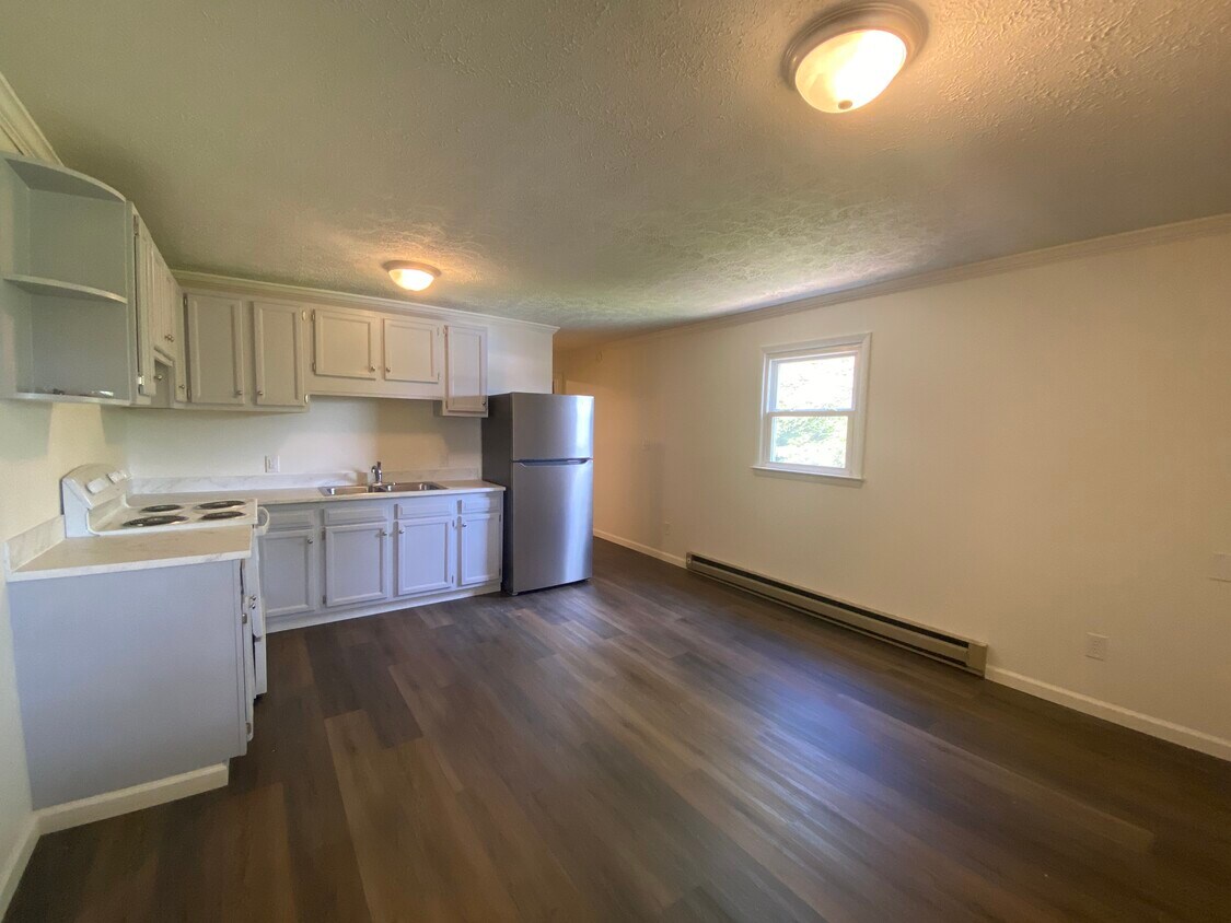 Foto principal - 108 E Buck Ave