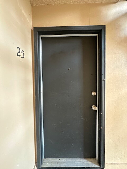 Foto del edificio - 2-Bedroom Apartment, 1.5 Bath, Downstairs,...