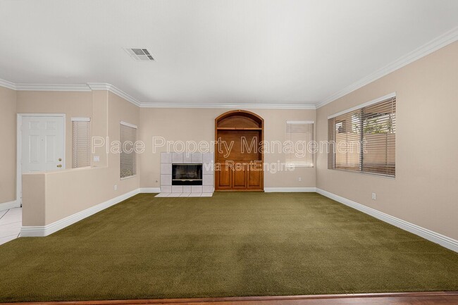 Building Photo - 6223 Avenida De Las Vistas