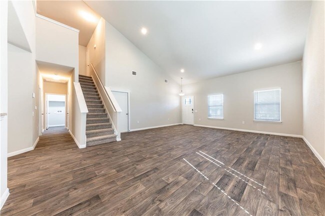 Building Photo - 1432 Maier Dr