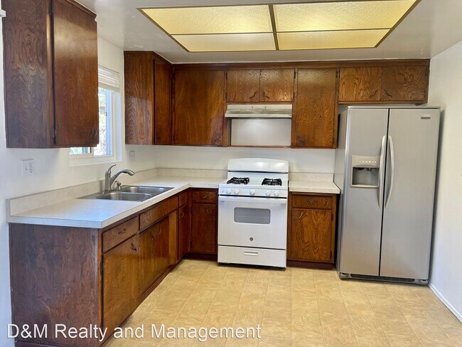 Foto del edificio - 2 br, 1.5 bath House - 318 Hillside Court