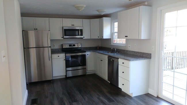 Building Photo - 132 Laurel Valley Ct