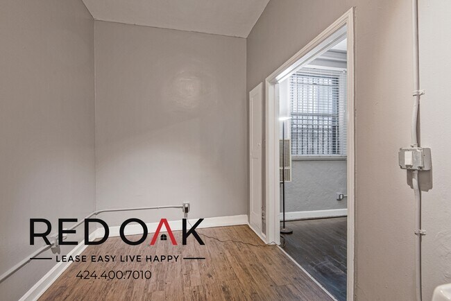 Foto del edificio - 854 S Oxford Ave