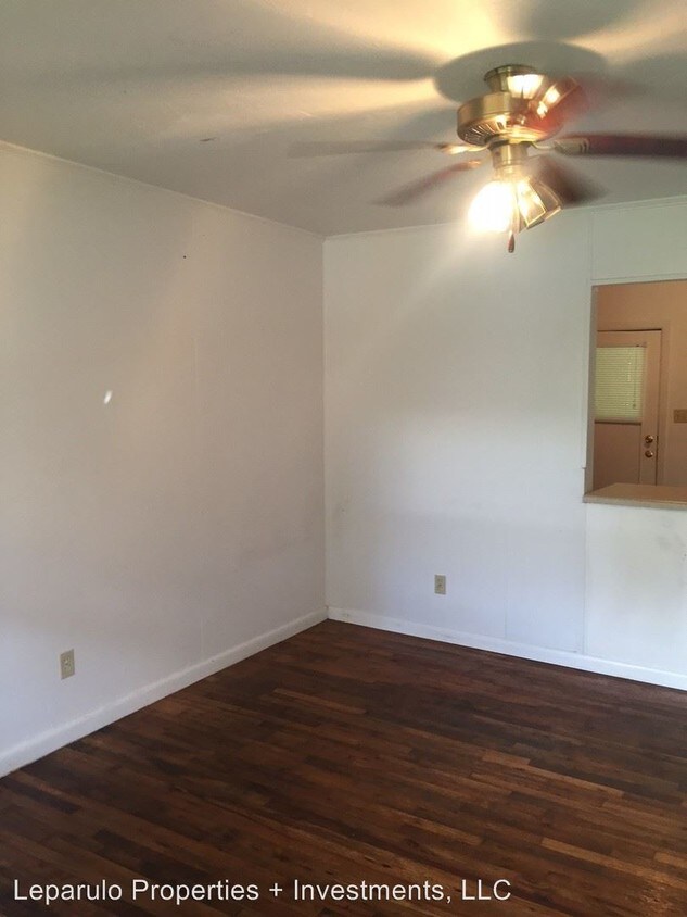 Building Photo - 2 br, 1 bath Room For Rent - 1320 Hancock St.