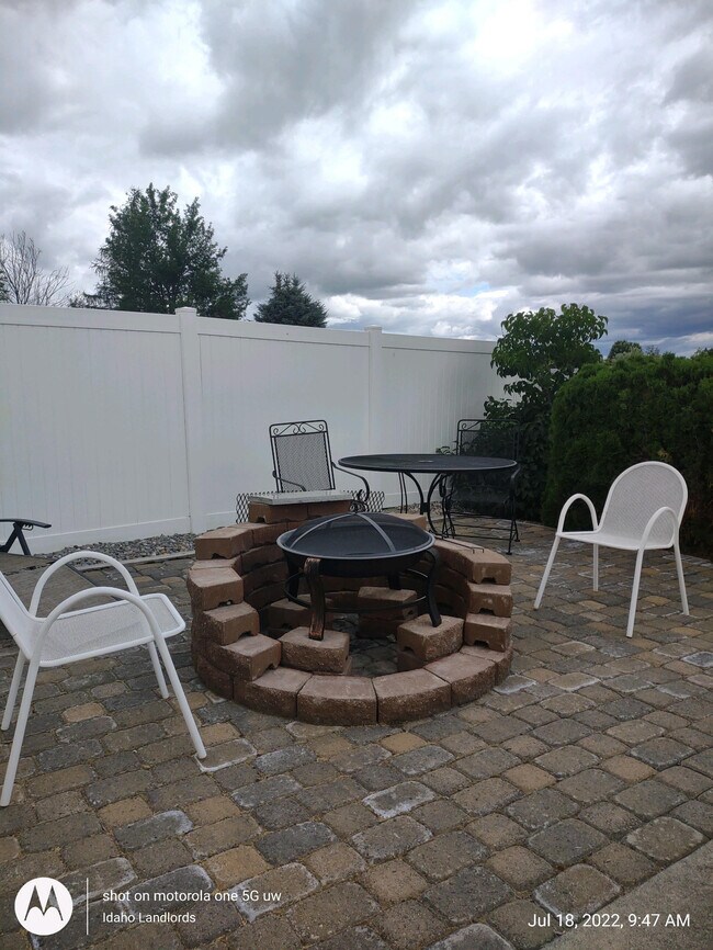 Building Photo - 1714 N Quail Run Blvd