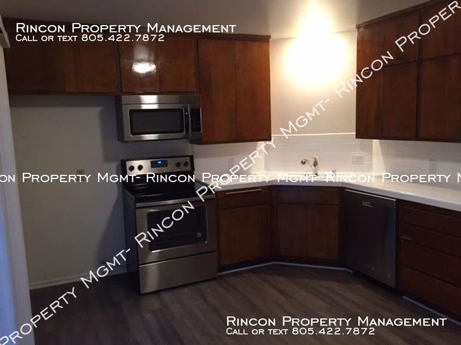 Building Photo - Ventura Keys Townhome *2 Bedrooms/1.5 Baths*