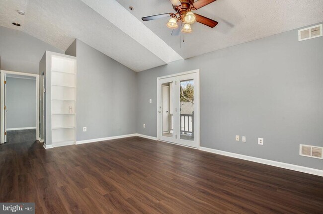 Foto del edificio - 12213 Eagles Nest Ct