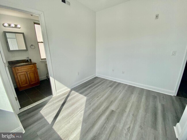 Foto del edificio - 2255 N Broad St