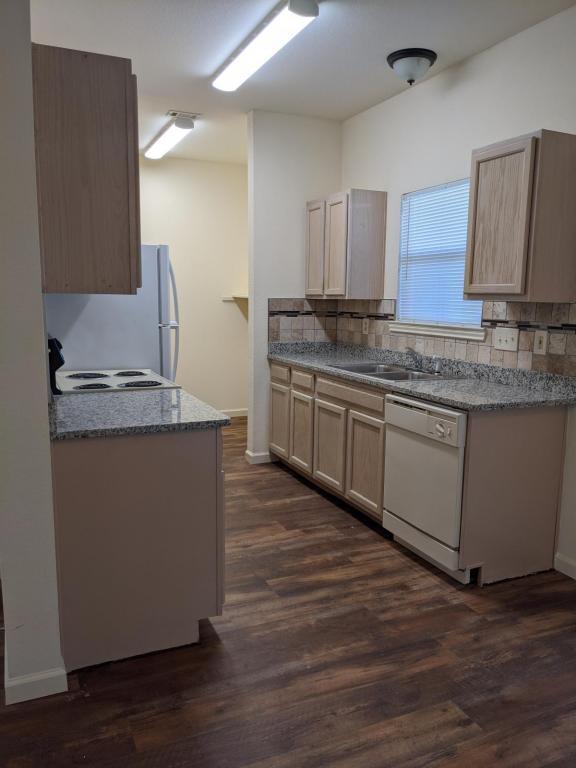 Foto del edificio - 2334 Westwood Lane
