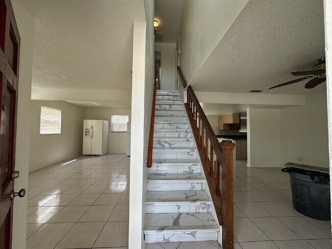 Foto del edificio - 4416 Englewood Rd