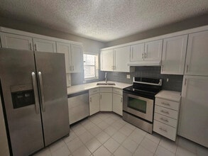 Building Photo - 2738 Carambola Cir S