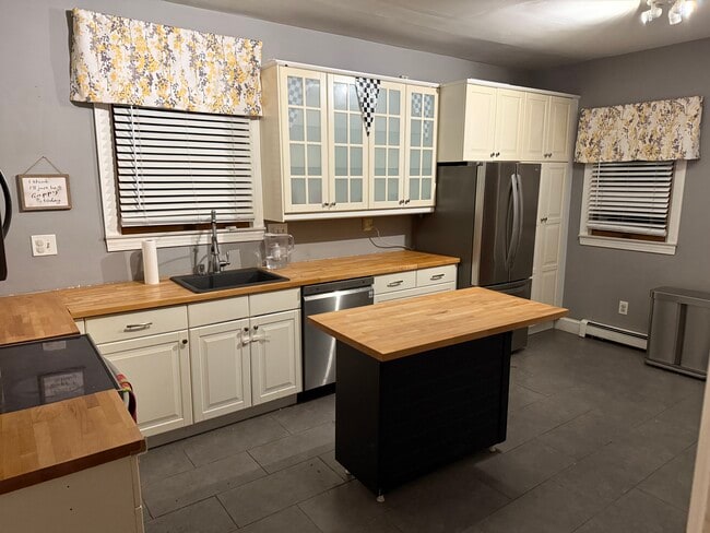 Foto del edificio - 34 N Highland Ave