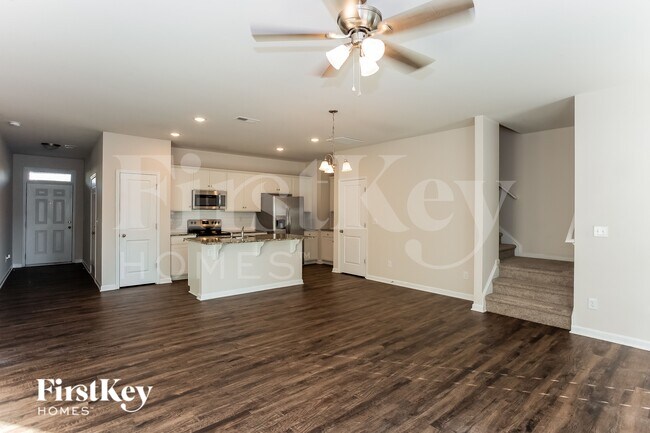 Foto del edificio - 10755 Rivergate Dr NW