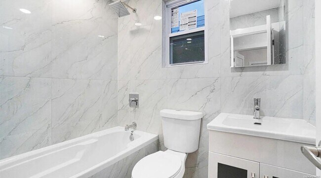 Foto del edificio - 17135 119th Ave
