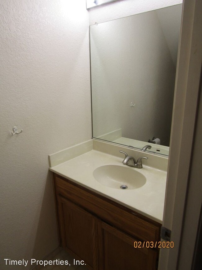 Building Photo - 2 br, 1.5 bath House - 1203 Eardley Ave