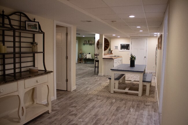 Foto del edificio - 9237 Shorter Lake Rd