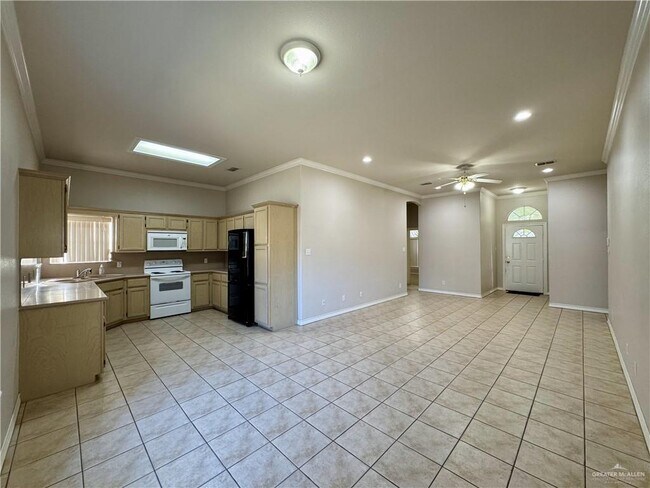 Foto del edificio - 3219 Zoe Ave