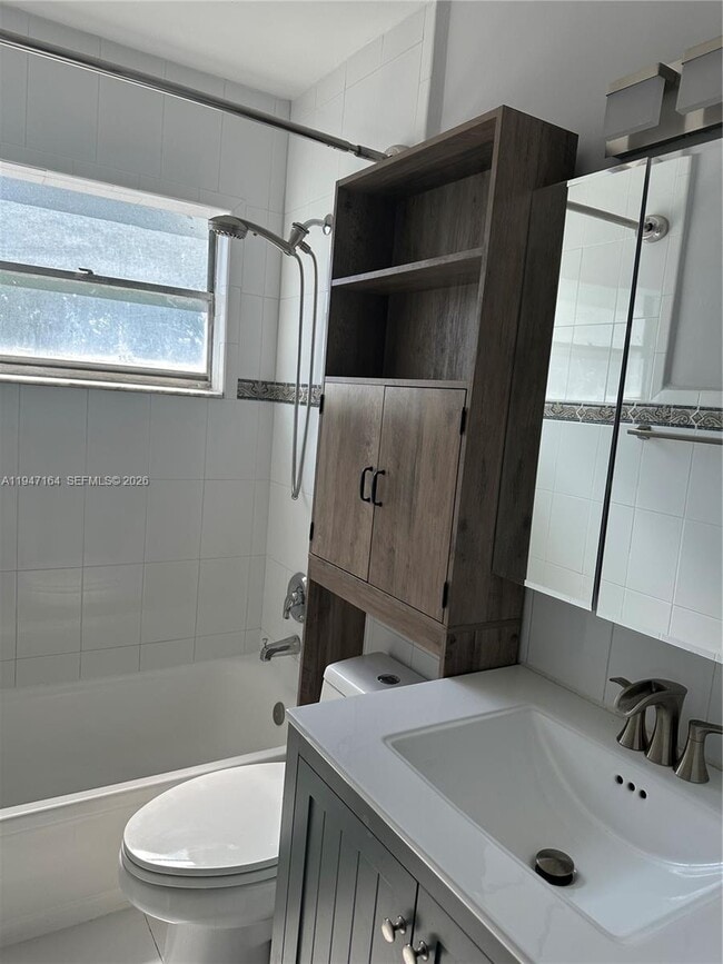 Foto del edificio - 323 Washington Ave